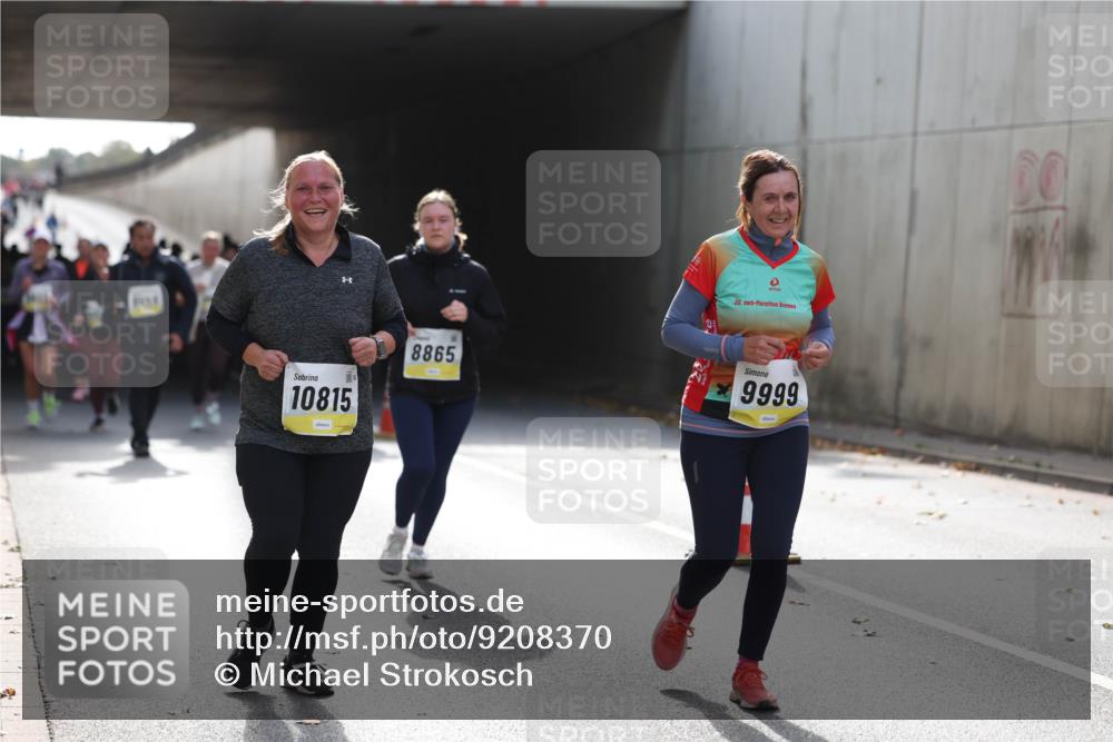 05.10.2025 - 20. swb-Marathon Bremen Michael Strokosch http://msf.ph/oto/9208370 05.10.2025 11:04:17 Laufen 10815, 8865, 20, 9999, 00 meine-sportfotos.de