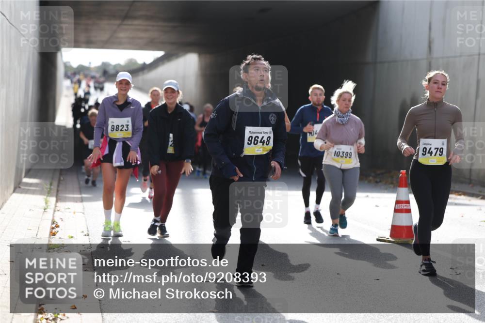05.10.2025 - 20. swb-Marathon Bremen Michael Strokosch http://msf.ph/oto/9208393 05.10.2025 11:04:22 Laufen 9823, 9648, 10399, 9479 meine-sportfotos.de