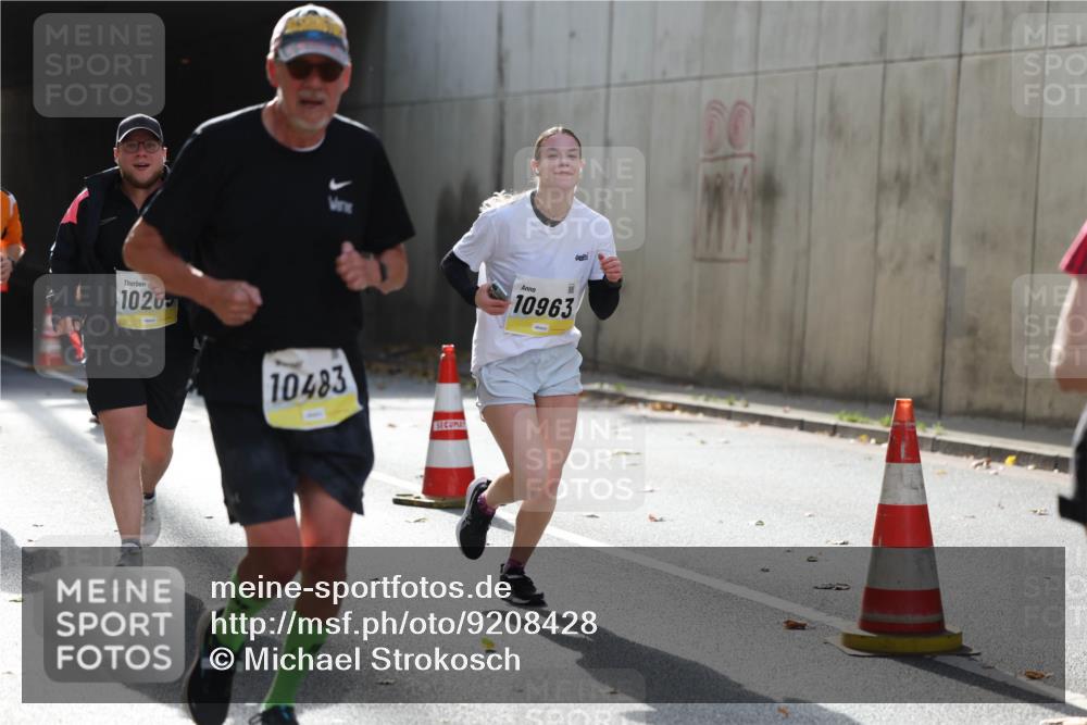 05.10.2025 - 20. swb-Marathon Bremen Michael Strokosch http://msf.ph/oto/9208428 05.10.2025 10:57:49 Laufen 1020, 10483, 10963 meine-sportfotos.de