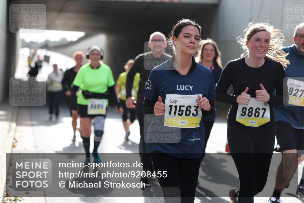 05.10.2025 - 20. swb-Marathon Bremen Michael Strokosch http://msf.ph/oto/9208455 05.10.2025 11:04:33 Laufen 11563, 9867, 927 meine-sportfotos.de