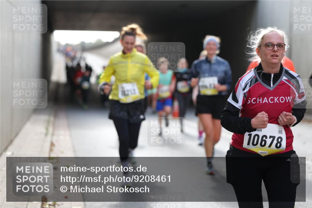05.10.2025 - 20. swb-Marathon Bremen Michael Strokosch http://msf.ph/oto/9208461 05.10.2025 10:57:55 Laufen 10678 meine-sportfotos.de