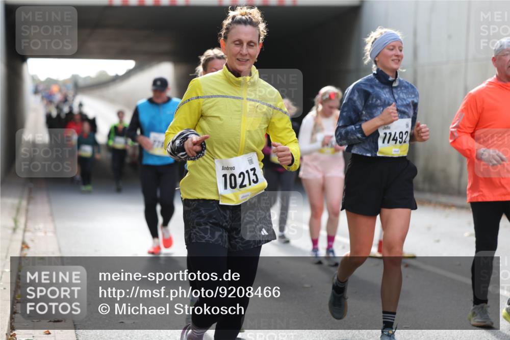 05.10.2025 - 20. swb-Marathon Bremen Michael Strokosch http://msf.ph/oto/9208466 05.10.2025 10:57:57 Laufen 10213, 77492 meine-sportfotos.de