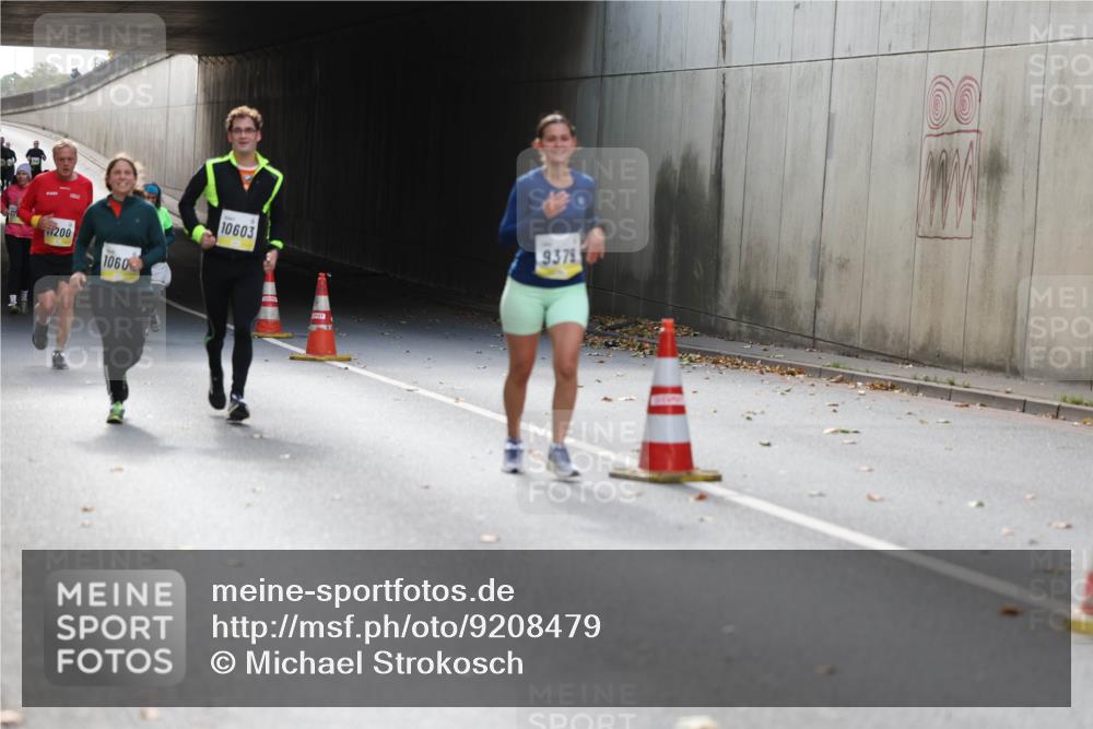 05.10.2025 - 20. swb-Marathon Bremen Michael Strokosch http://msf.ph/oto/9208479 05.10.2025 10:58:01 Laufen 200, 1060, 10603, 9379, 60 meine-sportfotos.de