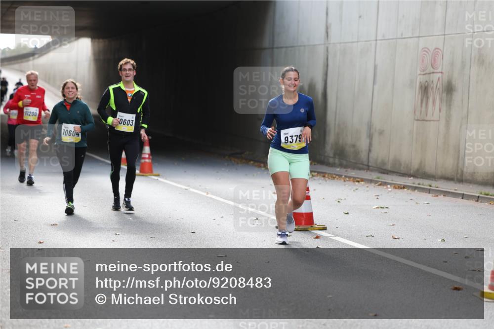 05.10.2025 - 20. swb-Marathon Bremen Michael Strokosch http://msf.ph/oto/9208483 05.10.2025 10:58:02 Laufen 11200, 10604, 0603, 9379, 00 meine-sportfotos.de