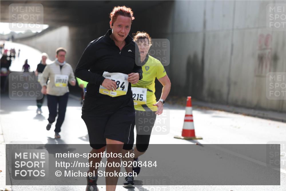 05.10.2025 - 20. swb-Marathon Bremen Michael Strokosch http://msf.ph/oto/9208484 05.10.2025 11:04:37 Laufen 37030, 84, 02164, 215 meine-sportfotos.de