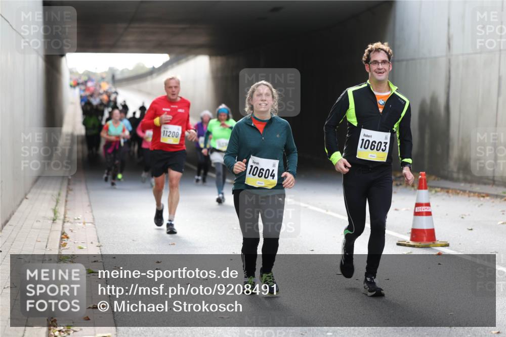 05.10.2025 - 20. swb-Marathon Bremen Michael Strokosch http://msf.ph/oto/9208491 05.10.2025 10:58:04 Laufen 10, 11200, 10604, 10603 meine-sportfotos.de