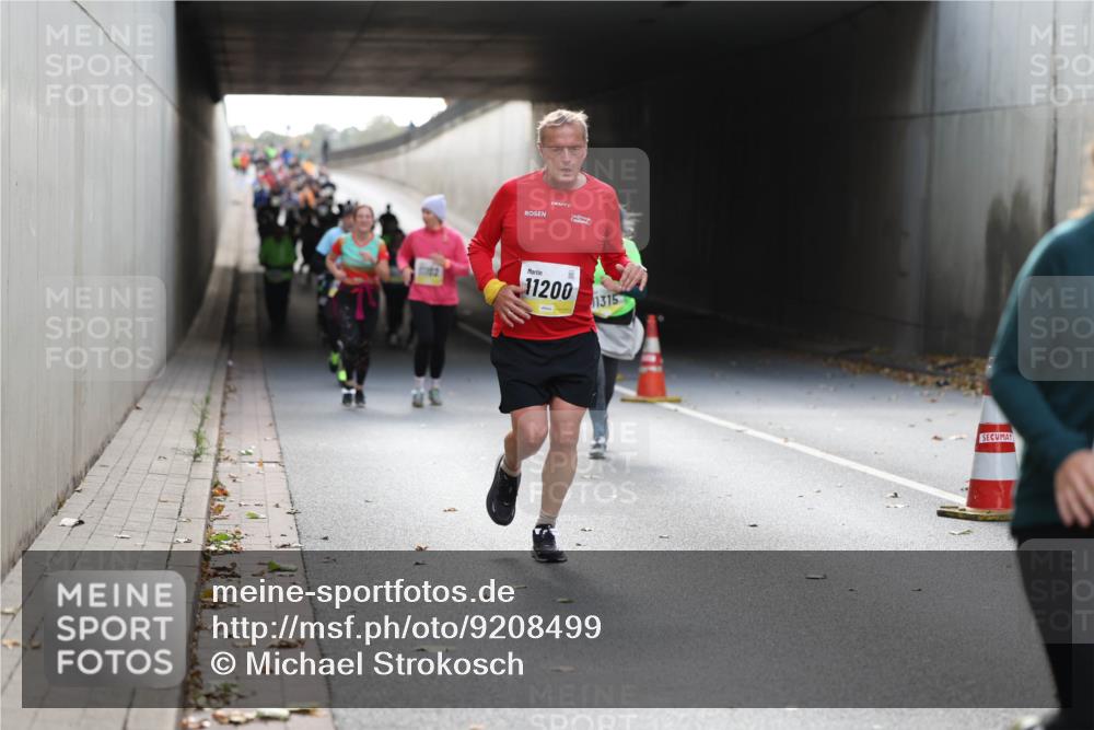 05.10.2025 - 20. swb-Marathon Bremen Michael Strokosch http://msf.ph/oto/9208499 05.10.2025 10:58:05 Laufen 11200, 1315 meine-sportfotos.de