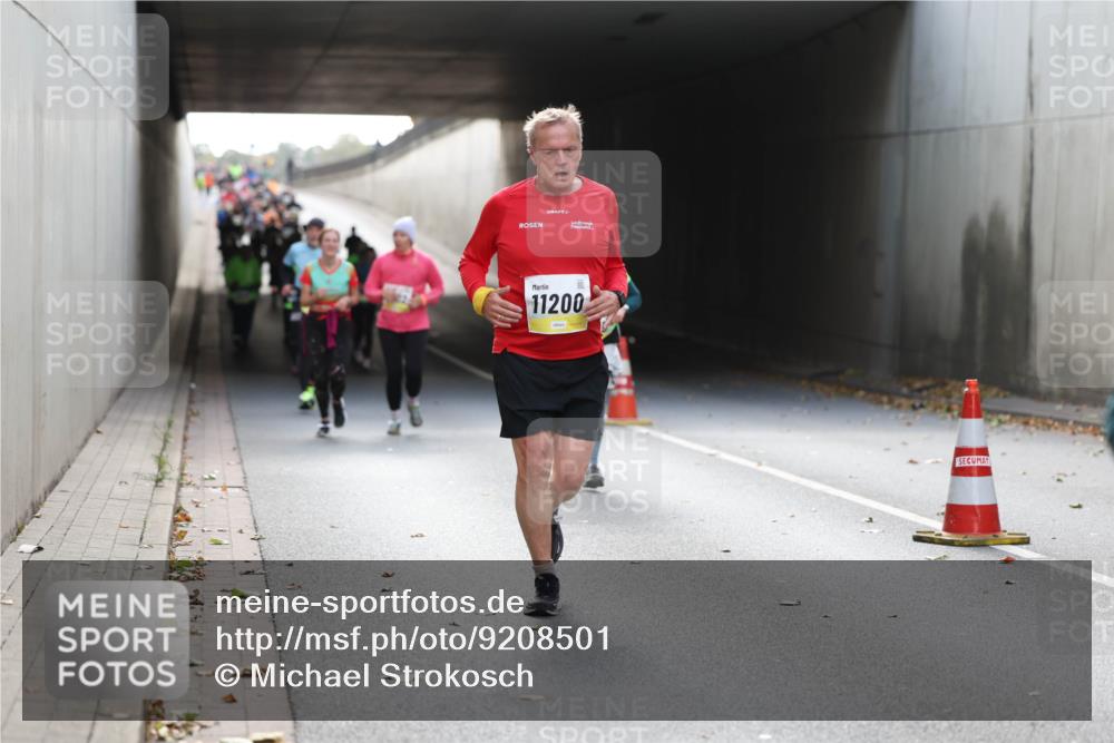05.10.2025 - 20. swb-Marathon Bremen Michael Strokosch http://msf.ph/oto/9208501 05.10.2025 10:58:06 Laufen 11200 meine-sportfotos.de