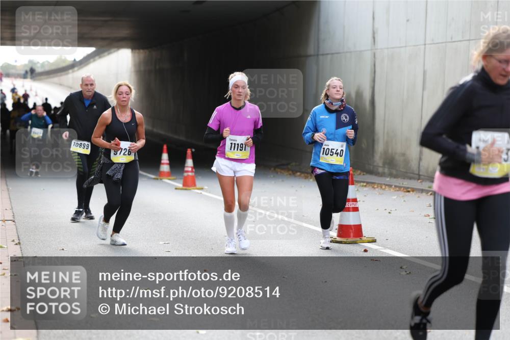 05.10.2025 - 20. swb-Marathon Bremen Michael Strokosch http://msf.ph/oto/9208514 05.10.2025 11:04:49 Laufen 10899, 9726, 11191, 10540 meine-sportfotos.de