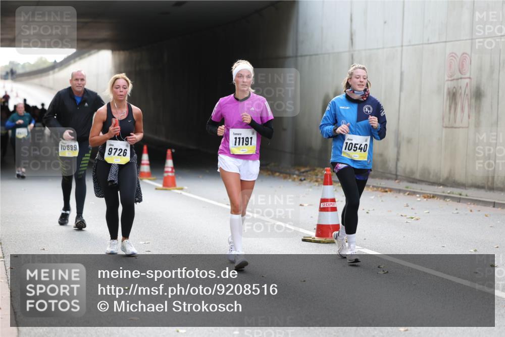 05.10.2025 - 20. swb-Marathon Bremen Michael Strokosch http://msf.ph/oto/9208516 05.10.2025 11:04:49 Laufen 10899, 9726, 11191, 10540, 00 meine-sportfotos.de