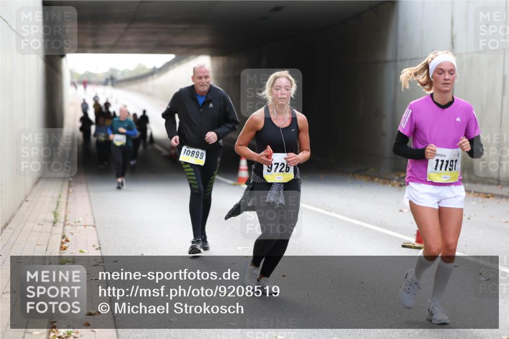 05.10.2025 - 20. swb-Marathon Bremen Michael Strokosch http://msf.ph/oto/9208519 05.10.2025 11:04:50 Laufen 10899, 9726, 17191 meine-sportfotos.de