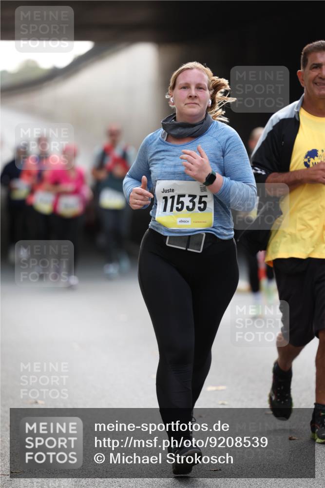 05.10.2025 - 20. swb-Marathon Bremen Michael Strokosch http://msf.ph/oto/9208539 05.10.2025 11:05:04 Laufen 11535 meine-sportfotos.de