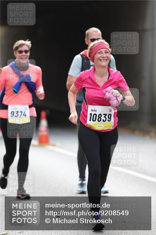 05.10.2025 - 20. swb-Marathon Bremen Michael Strokosch http://msf.ph/oto/9208549 05.10.2025 11:05:11 Laufen 9374, 10839 meine-sportfotos.de