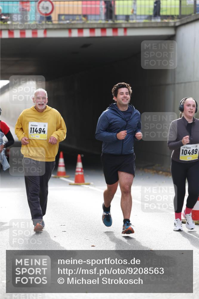 05.10.2025 - 20. swb-Marathon Bremen Michael Strokosch http://msf.ph/oto/9208563 05.10.2025 11:05:23 Laufen 11494, 10499 meine-sportfotos.de