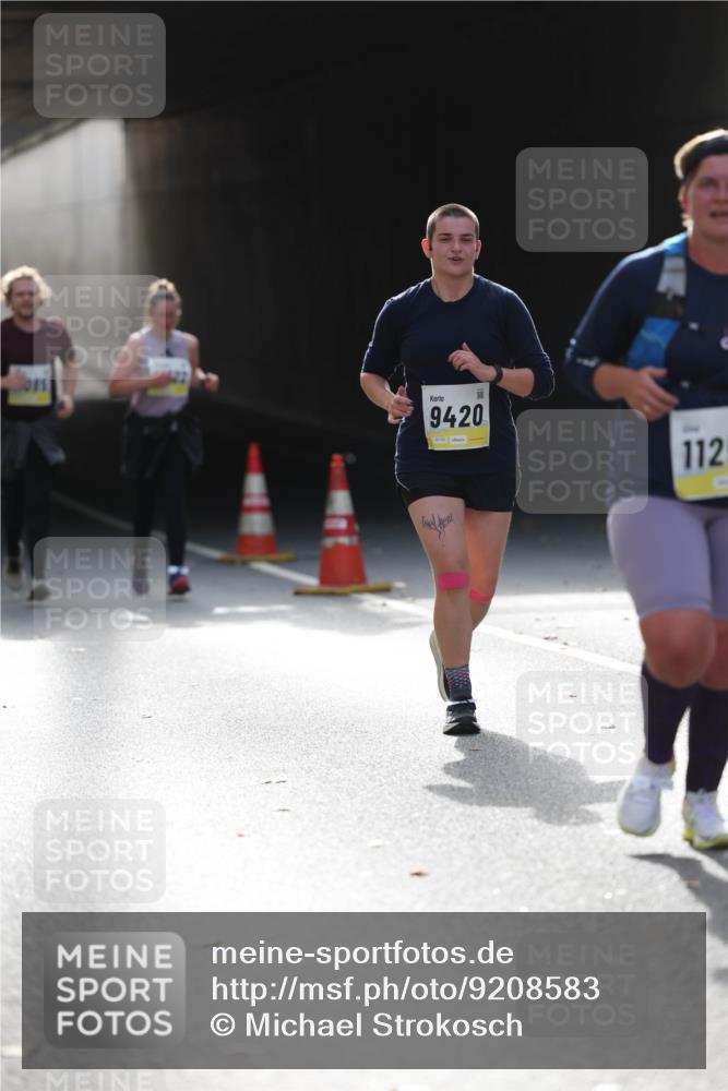 05.10.2025 - 20. swb-Marathon Bremen Michael Strokosch http://msf.ph/oto/9208583 05.10.2025 11:05:53 Laufen 9420, 112 meine-sportfotos.de