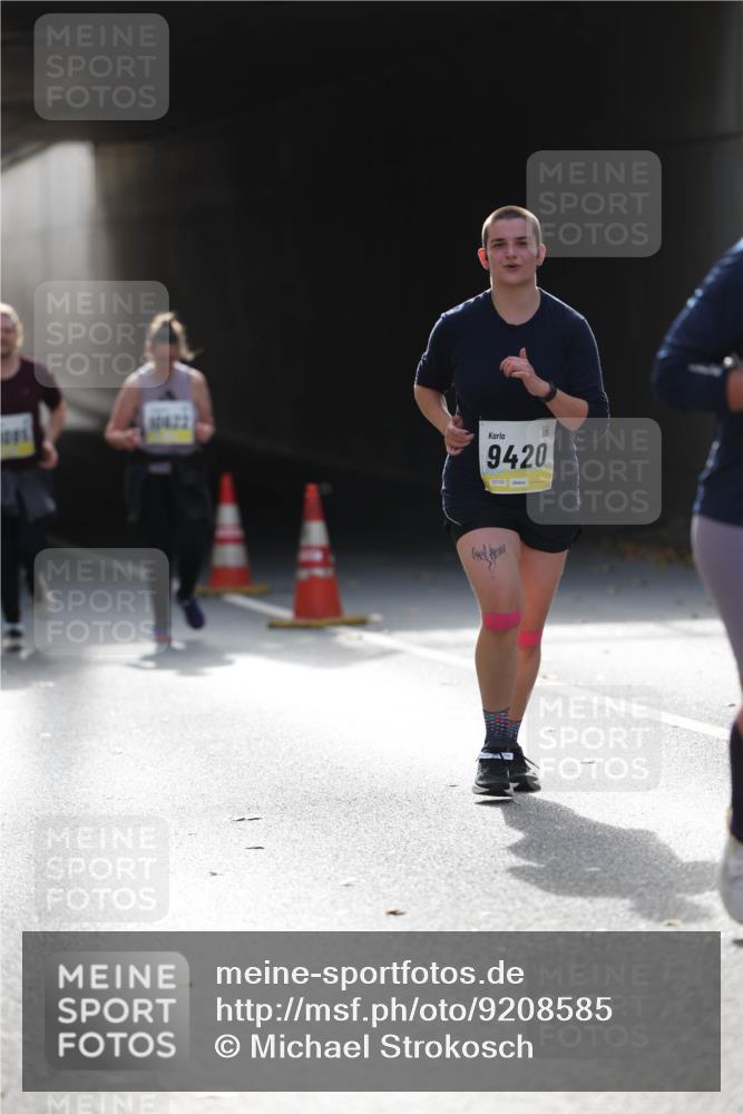 05.10.2025 - 20. swb-Marathon Bremen Michael Strokosch http://msf.ph/oto/9208585 05.10.2025 11:05:54 Laufen 10622, 9420 meine-sportfotos.de