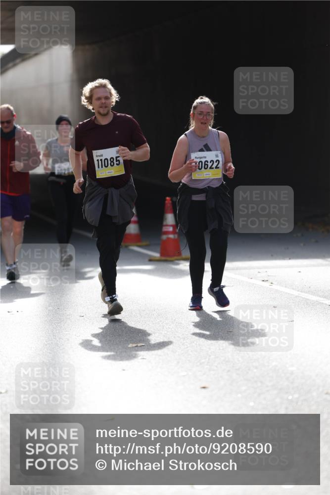 05.10.2025 - 20. swb-Marathon Bremen Michael Strokosch http://msf.ph/oto/9208590 05.10.2025 11:05:57 Laufen 11085, 0622 meine-sportfotos.de