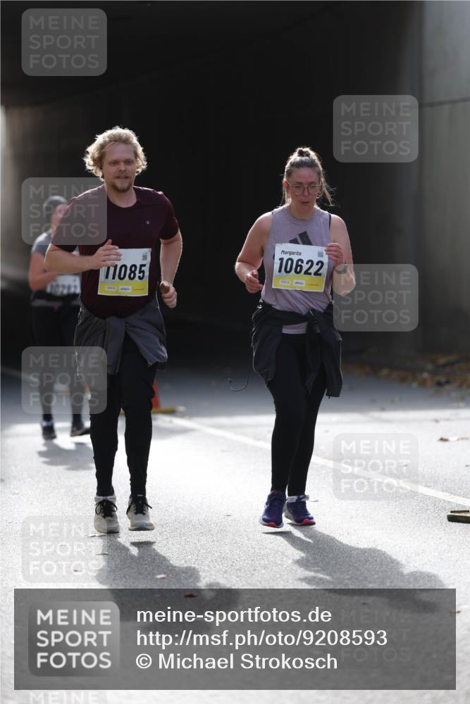 05.10.2025 - 20. swb-Marathon Bremen Michael Strokosch http://msf.ph/oto/9208593 05.10.2025 11:05:58 Laufen 11085, 10622, 02619 meine-sportfotos.de