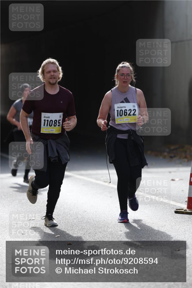 05.10.2025 - 20. swb-Marathon Bremen Michael Strokosch http://msf.ph/oto/9208594 05.10.2025 11:05:58 Laufen 11085, 02619, 10622, 02618 meine-sportfotos.de