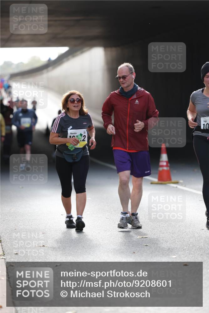 05.10.2025 - 20. swb-Marathon Bremen Michael Strokosch http://msf.ph/oto/9208601 05.10.2025 11:06:01 Laufen 10, 10 meine-sportfotos.de