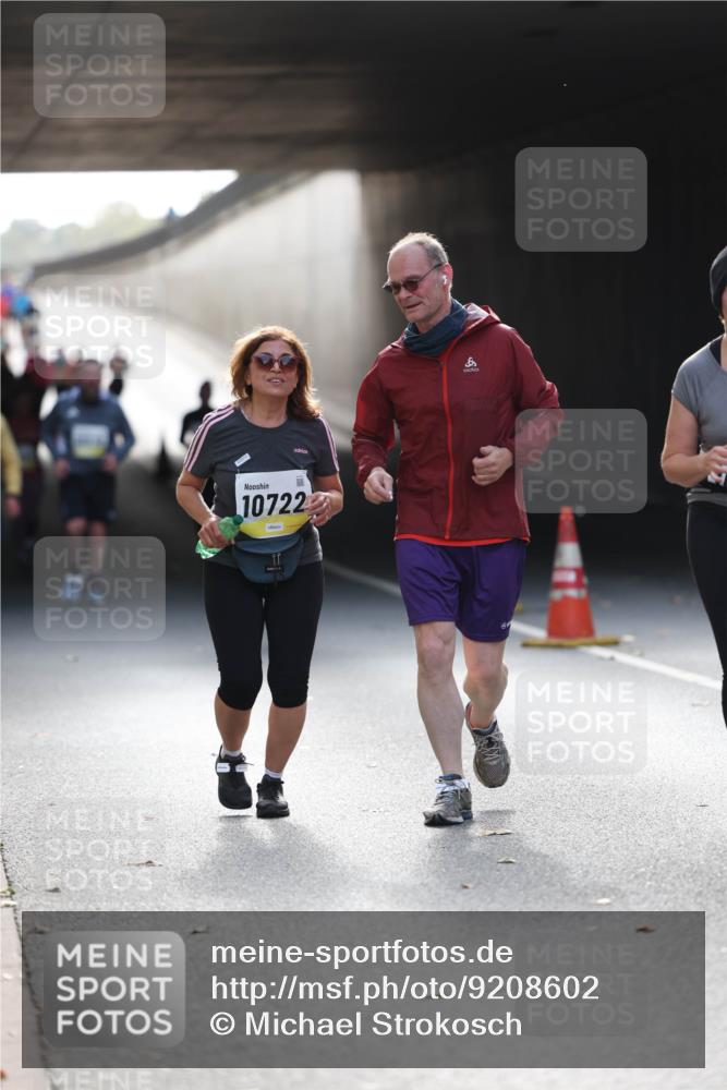 05.10.2025 - 20. swb-Marathon Bremen Michael Strokosch http://msf.ph/oto/9208602 05.10.2025 11:06:01 Laufen 10722, 80 meine-sportfotos.de