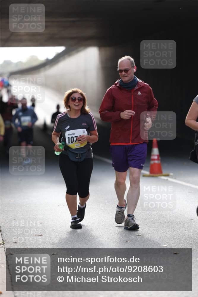 05.10.2025 - 20. swb-Marathon Bremen Michael Strokosch http://msf.ph/oto/9208603 05.10.2025 11:06:01 Laufen 107 meine-sportfotos.de