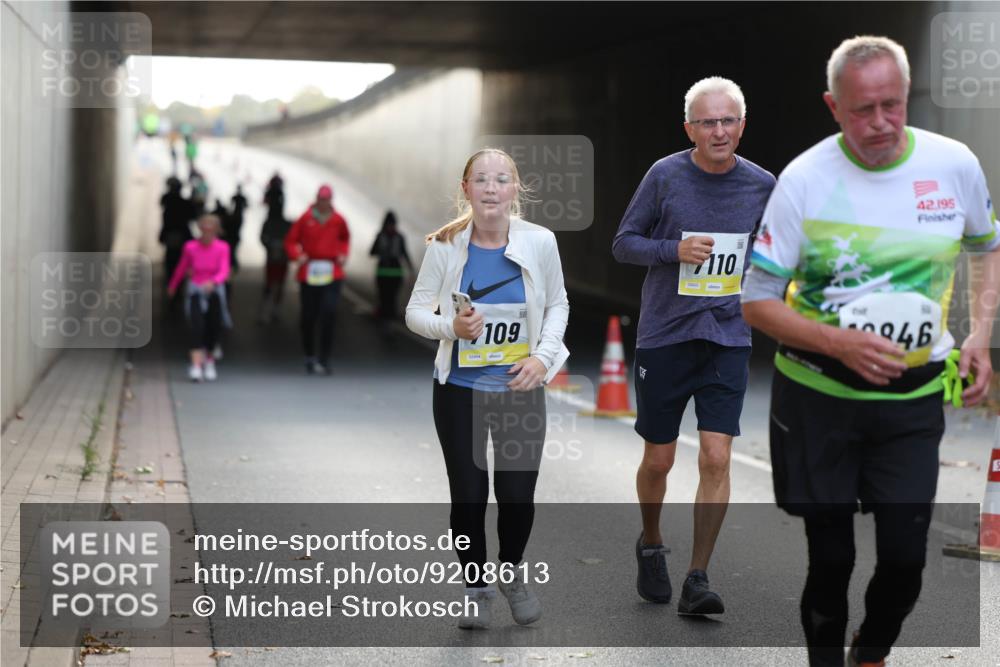 05.10.2025 - 20. swb-Marathon Bremen Michael Strokosch http://msf.ph/oto/9208613 05.10.2025 11:08:32 Laufen 109, 110, 02620, 42, 195, 946 meine-sportfotos.de