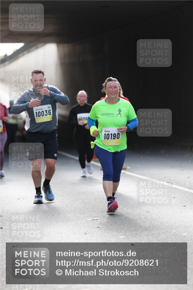 05.10.2025 - 20. swb-Marathon Bremen Michael Strokosch http://msf.ph/oto/9208621 05.10.2025 11:06:09 Laufen 10036, 1022, 10190 meine-sportfotos.de