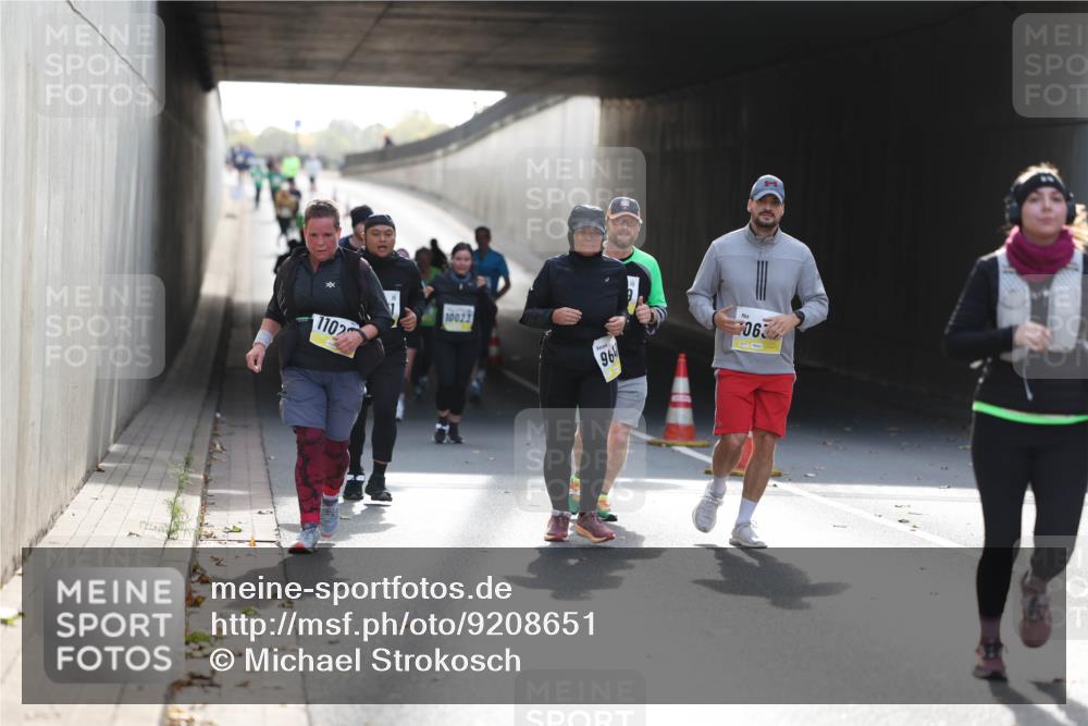 05.10.2025 - 20. swb-Marathon Bremen Michael Strokosch http://msf.ph/oto/9208651 05.10.2025 11:08:46 Laufen 1102, 10023, 96, 063 meine-sportfotos.de
