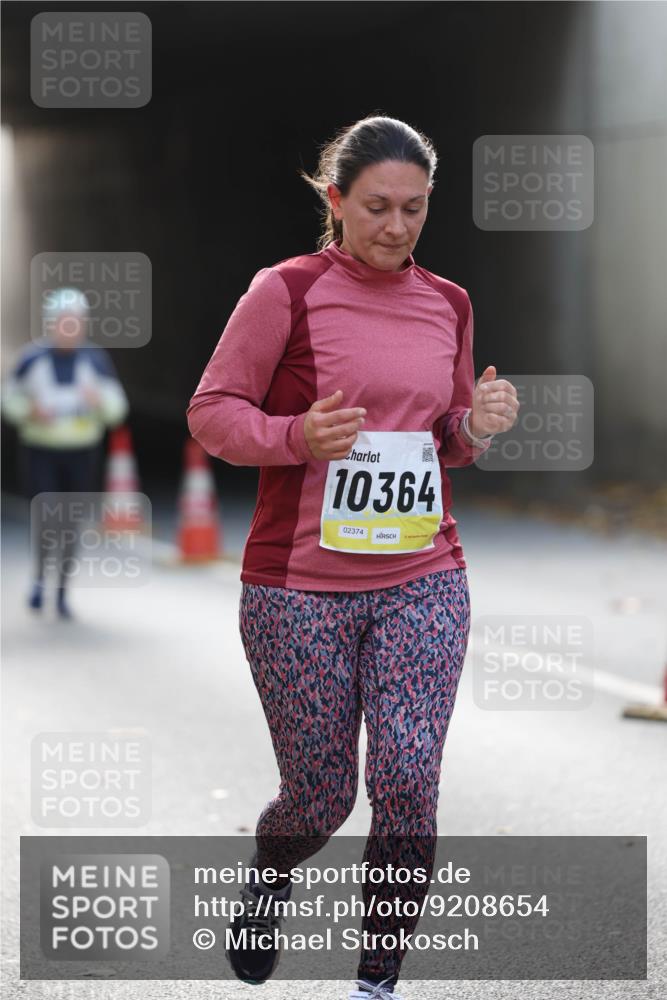 05.10.2025 - 20. swb-Marathon Bremen Michael Strokosch http://msf.ph/oto/9208654 05.10.2025 11:06:16 Laufen 10364, 02374 meine-sportfotos.de