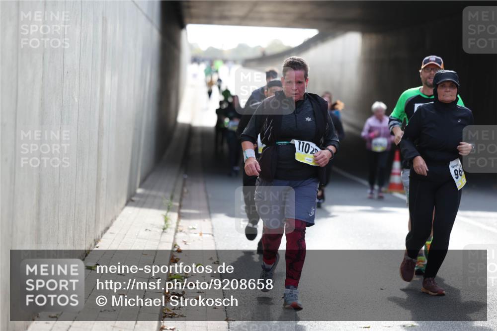 05.10.2025 - 20. swb-Marathon Bremen Michael Strokosch http://msf.ph/oto/9208658 05.10.2025 11:08:49 Laufen 1102, 96 meine-sportfotos.de