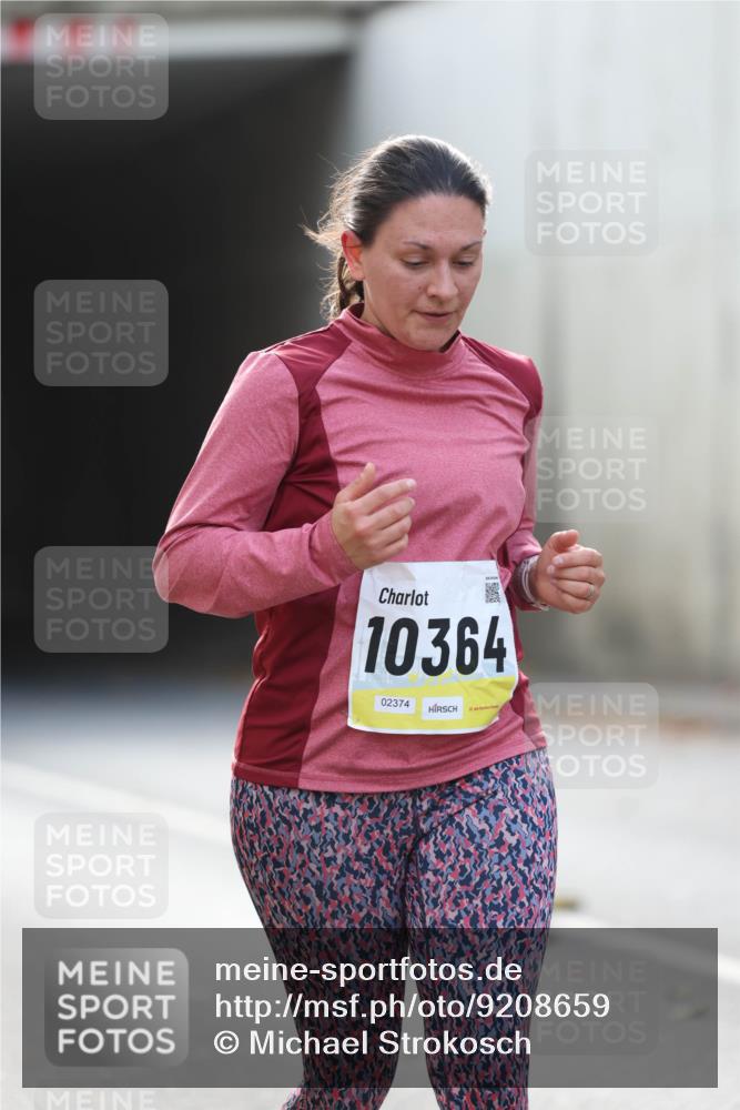 05.10.2025 - 20. swb-Marathon Bremen Michael Strokosch http://msf.ph/oto/9208659 05.10.2025 11:06:17 Laufen 10364, 02374 meine-sportfotos.de