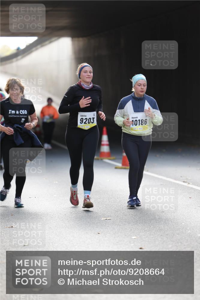 05.10.2025 - 20. swb-Marathon Bremen Michael Strokosch http://msf.ph/oto/9208664 05.10.2025 11:06:18 Laufen 9203, 10186 meine-sportfotos.de