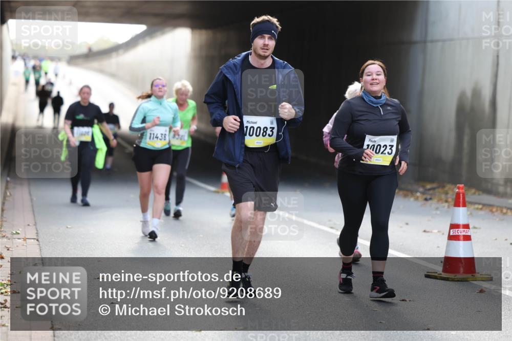 05.10.2025 - 20. swb-Marathon Bremen Michael Strokosch http://msf.ph/oto/9208689 05.10.2025 11:08:54 Laufen 11438, 10083, 4023 meine-sportfotos.de