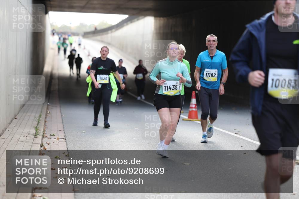05.10.2025 - 20. swb-Marathon Bremen Michael Strokosch http://msf.ph/oto/9208699 05.10.2025 11:08:56 Laufen 11020, 11438, 11182, 10083 meine-sportfotos.de