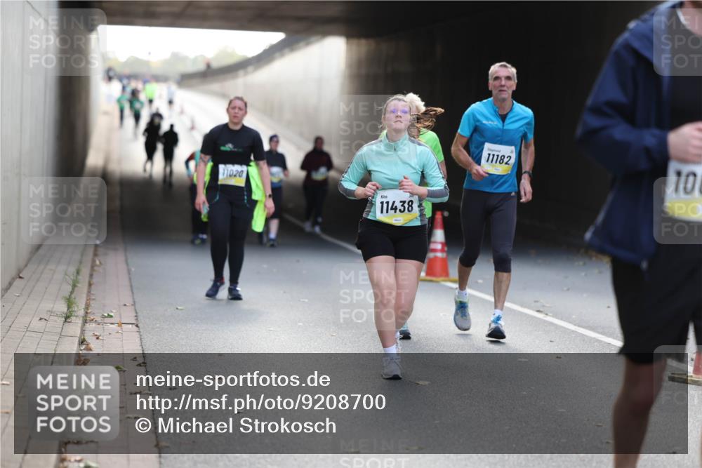 05.10.2025 - 20. swb-Marathon Bremen Michael Strokosch http://msf.ph/oto/9208700 05.10.2025 11:08:56 Laufen 11020, 11438, 11182, 10 meine-sportfotos.de