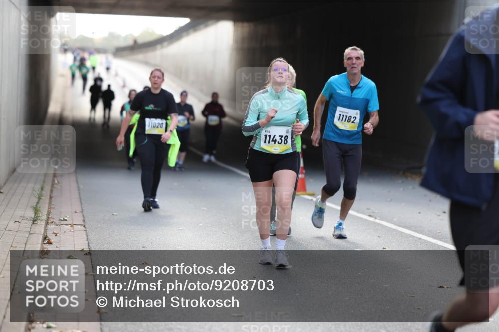 05.10.2025 - 20. swb-Marathon Bremen Michael Strokosch http://msf.ph/oto/9208703 05.10.2025 11:08:57 Laufen 11020, 11438, 11182 meine-sportfotos.de
