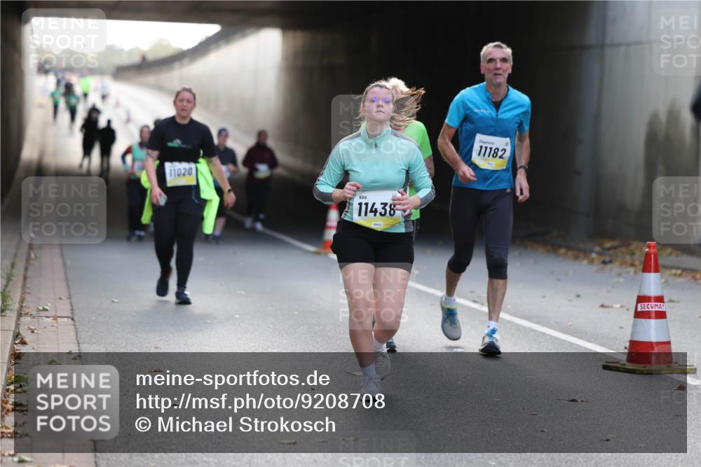 05.10.2025 - 20. swb-Marathon Bremen Michael Strokosch http://msf.ph/oto/9208708 05.10.2025 11:08:57 Laufen 11020, 11438, 11182 meine-sportfotos.de