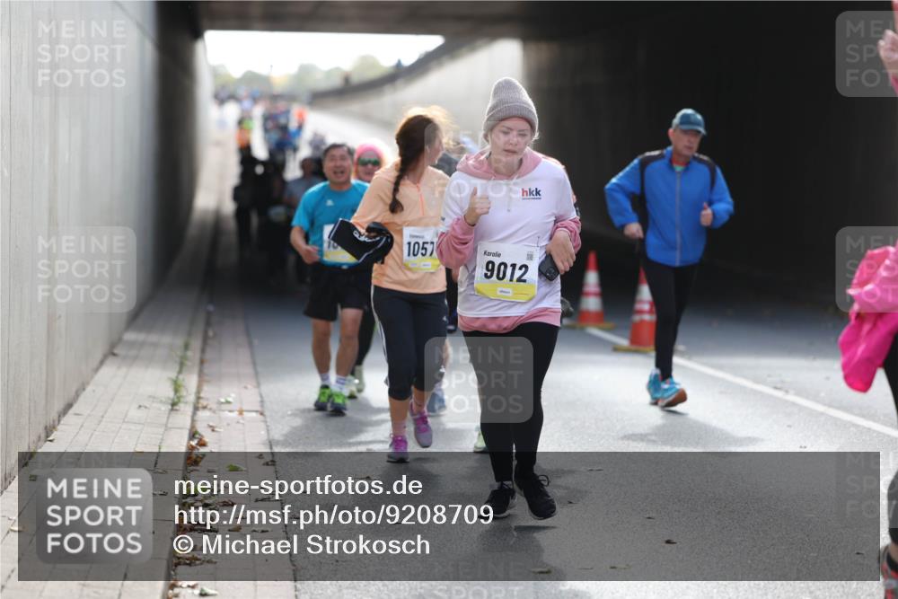 05.10.2025 - 20. swb-Marathon Bremen Michael Strokosch http://msf.ph/oto/9208709 05.10.2025 11:06:31 Laufen 1057, 9012 meine-sportfotos.de