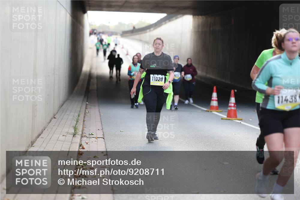 05.10.2025 - 20. swb-Marathon Bremen Michael Strokosch http://msf.ph/oto/9208711 05.10.2025 11:08:58 Laufen 11020, 11438 meine-sportfotos.de