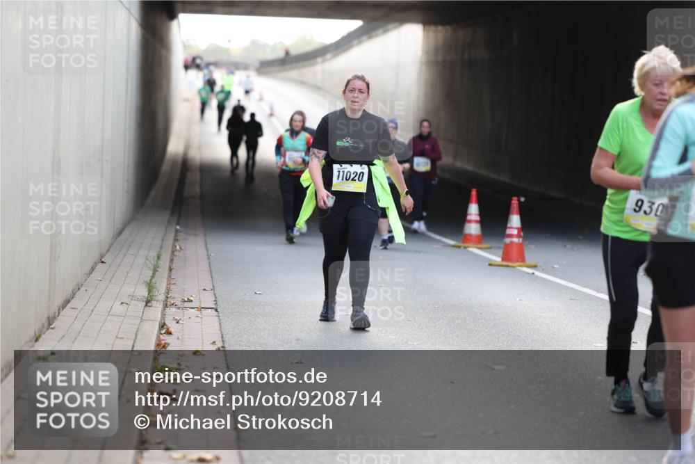 05.10.2025 - 20. swb-Marathon Bremen Michael Strokosch http://msf.ph/oto/9208714 05.10.2025 11:08:59 Laufen 11020, 930 meine-sportfotos.de
