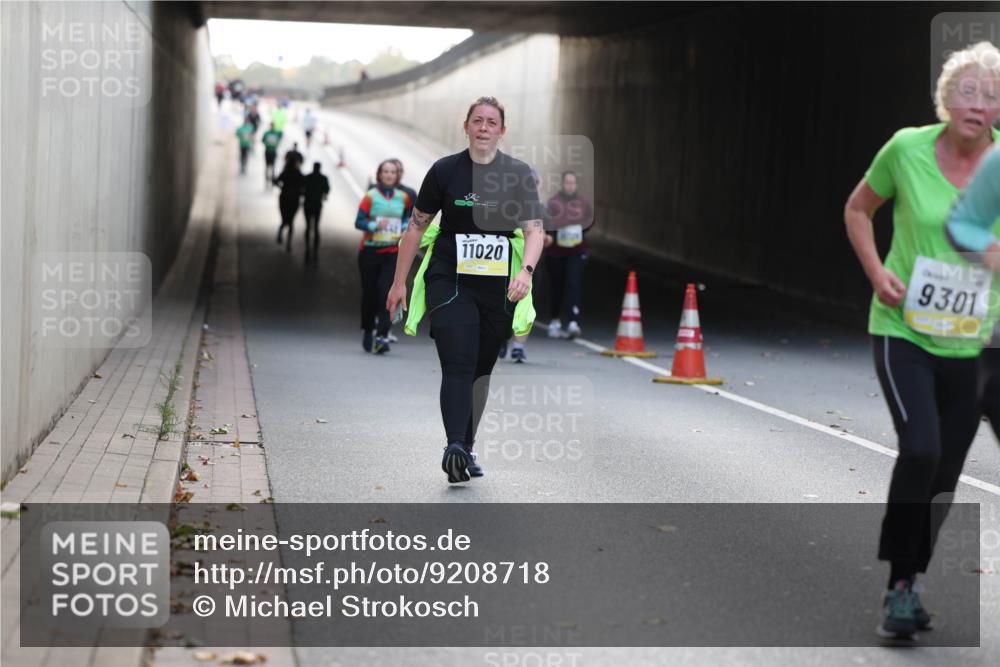 05.10.2025 - 20. swb-Marathon Bremen Michael Strokosch http://msf.ph/oto/9208718 05.10.2025 11:08:59 Laufen 1010, 11020, 9301 meine-sportfotos.de