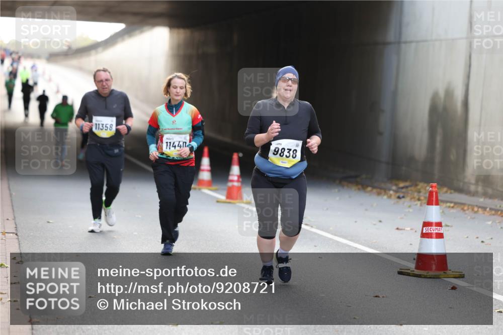 05.10.2025 - 20. swb-Marathon Bremen Michael Strokosch http://msf.ph/oto/9208721 05.10.2025 11:09:06 Laufen 11358, 11440, 9838 meine-sportfotos.de