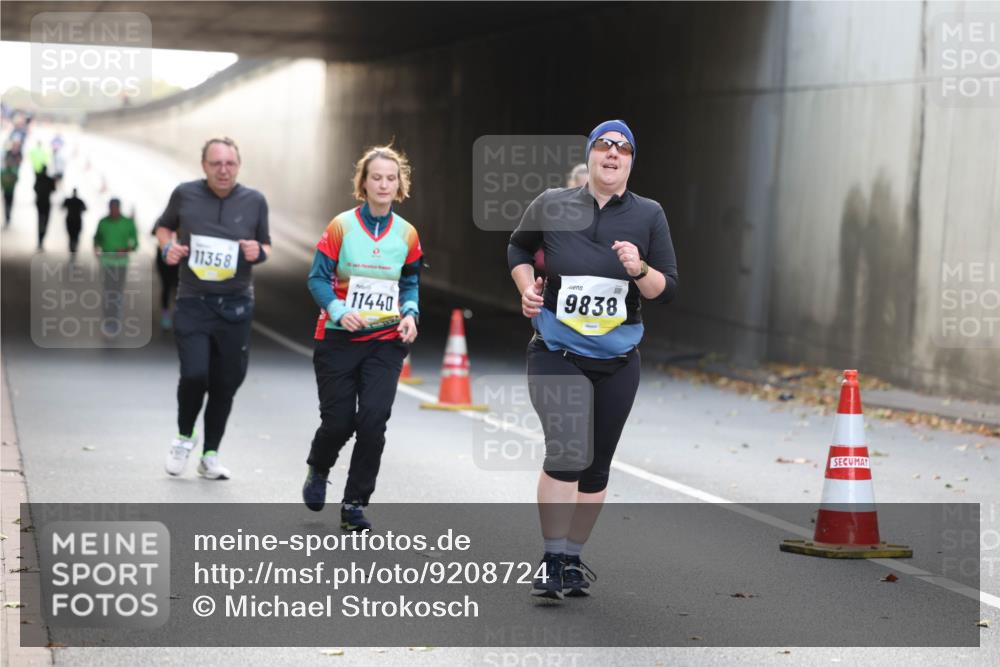05.10.2025 - 20. swb-Marathon Bremen Michael Strokosch http://msf.ph/oto/9208724 05.10.2025 11:09:06 Laufen 11358, 11440, 9838 meine-sportfotos.de