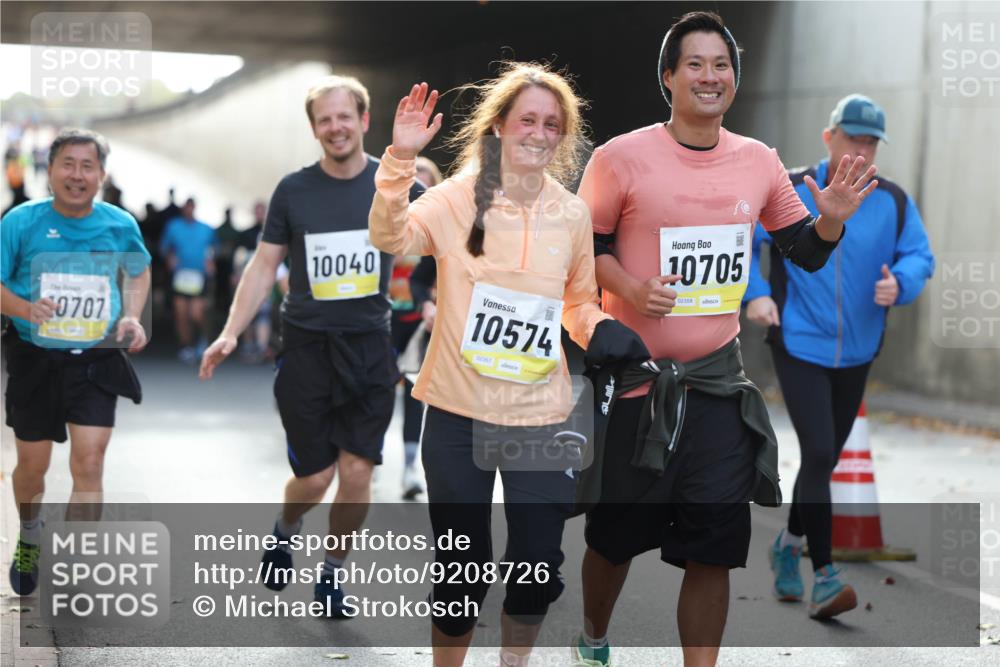 05.10.2025 - 20. swb-Marathon Bremen Michael Strokosch http://msf.ph/oto/9208726 05.10.2025 11:06:34 Laufen 0707, 10040, 10574, 02357, 10705, 02358 meine-sportfotos.de