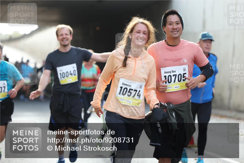 05.10.2025 - 20. swb-Marathon Bremen Michael Strokosch http://msf.ph/oto/9208731 05.10.2025 11:06:34 Laufen 02357, 07, 10040, 10574, 10705, 02358 meine-sportfotos.de