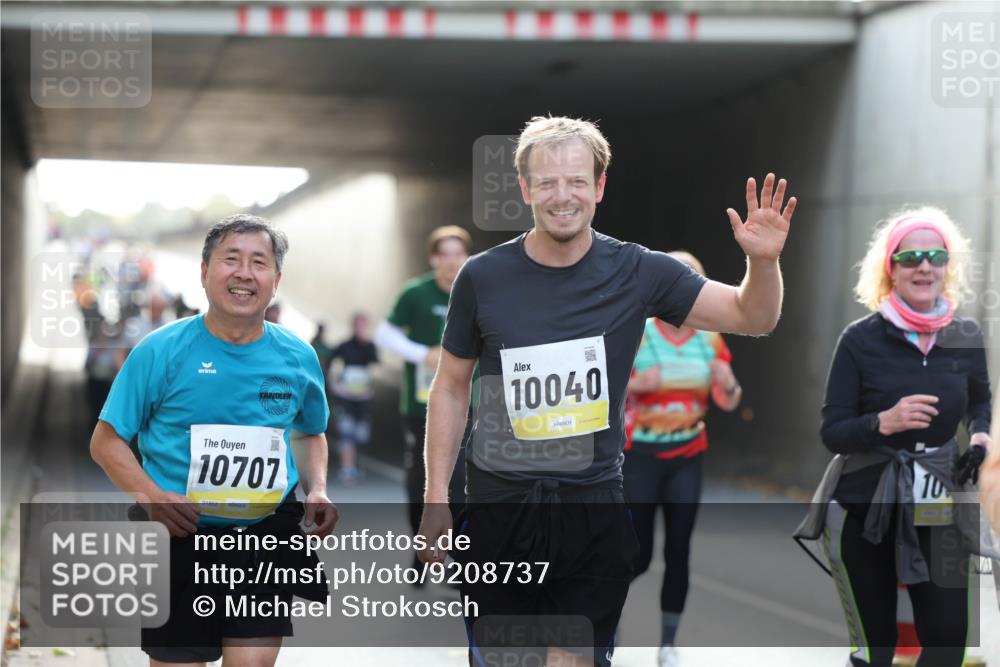 05.10.2025 - 20. swb-Marathon Bremen Michael Strokosch http://msf.ph/oto/9208737 05.10.2025 11:06:35 Laufen 10040, 10707, 01852, 10 meine-sportfotos.de