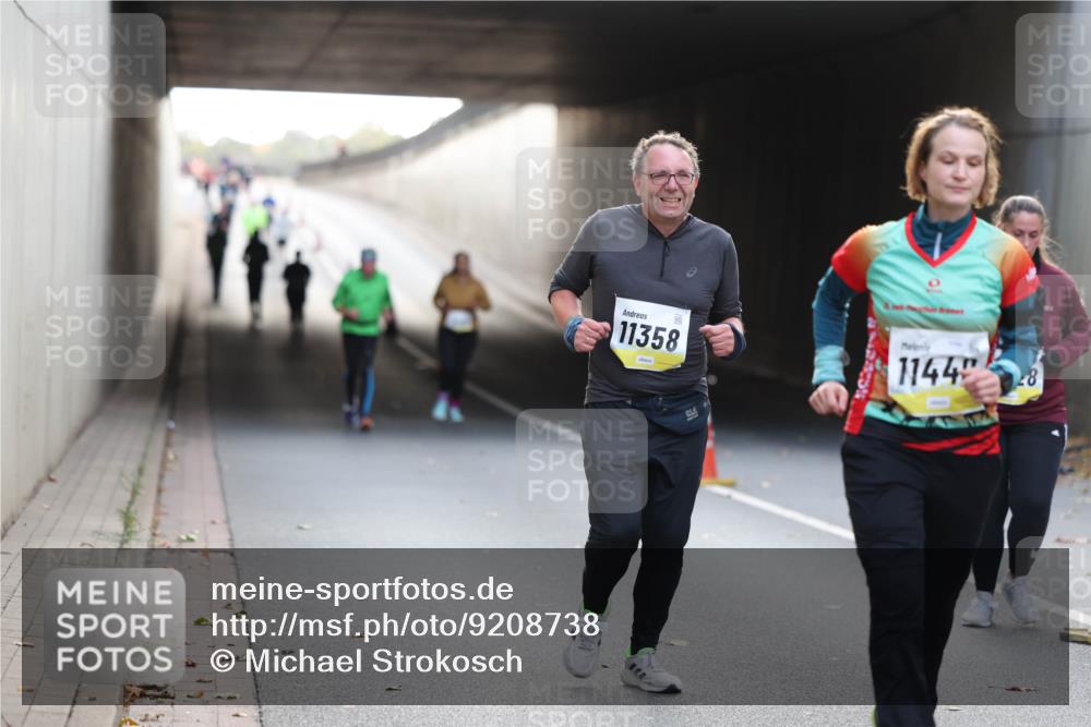 05.10.2025 - 20. swb-Marathon Bremen Michael Strokosch http://msf.ph/oto/9208738 05.10.2025 11:09:09 Laufen 11358, 11449, 28 meine-sportfotos.de