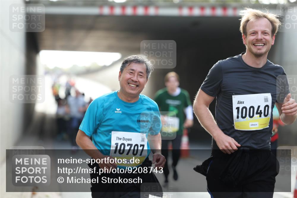 05.10.2025 - 20. swb-Marathon Bremen Michael Strokosch http://msf.ph/oto/9208743 05.10.2025 11:06:36 Laufen 10707, 1852, 10040 meine-sportfotos.de