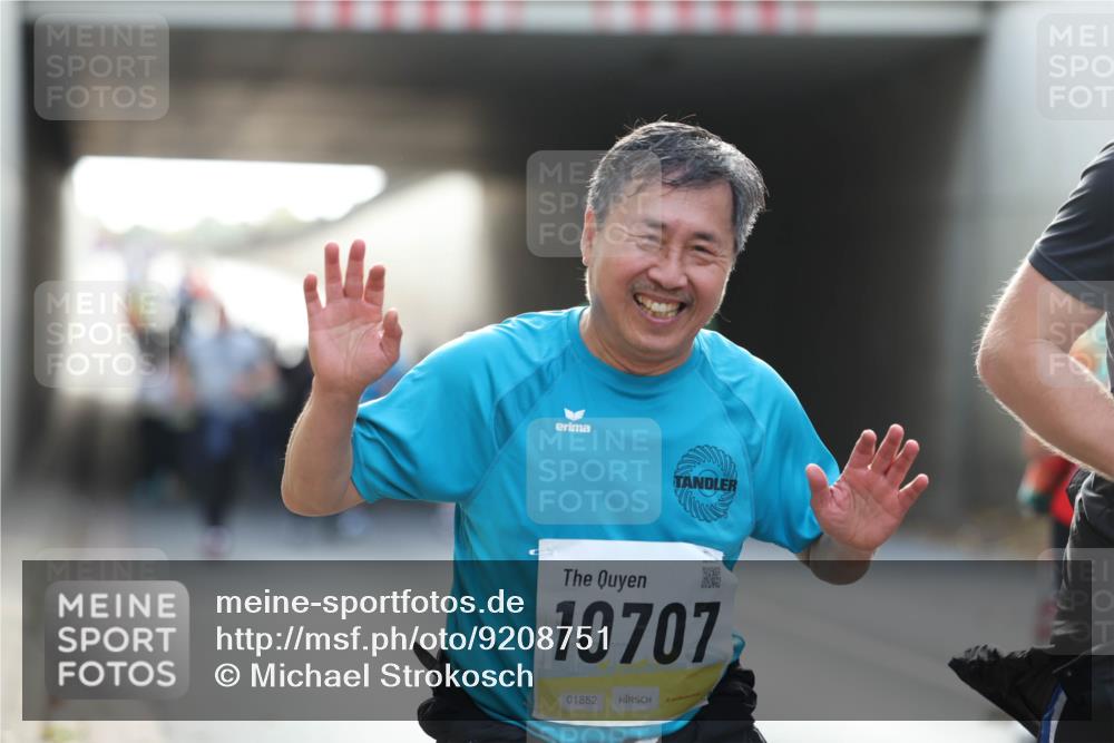 05.10.2025 - 20. swb-Marathon Bremen Michael Strokosch http://msf.ph/oto/9208751 05.10.2025 11:06:37 Laufen 10707, 01852 meine-sportfotos.de